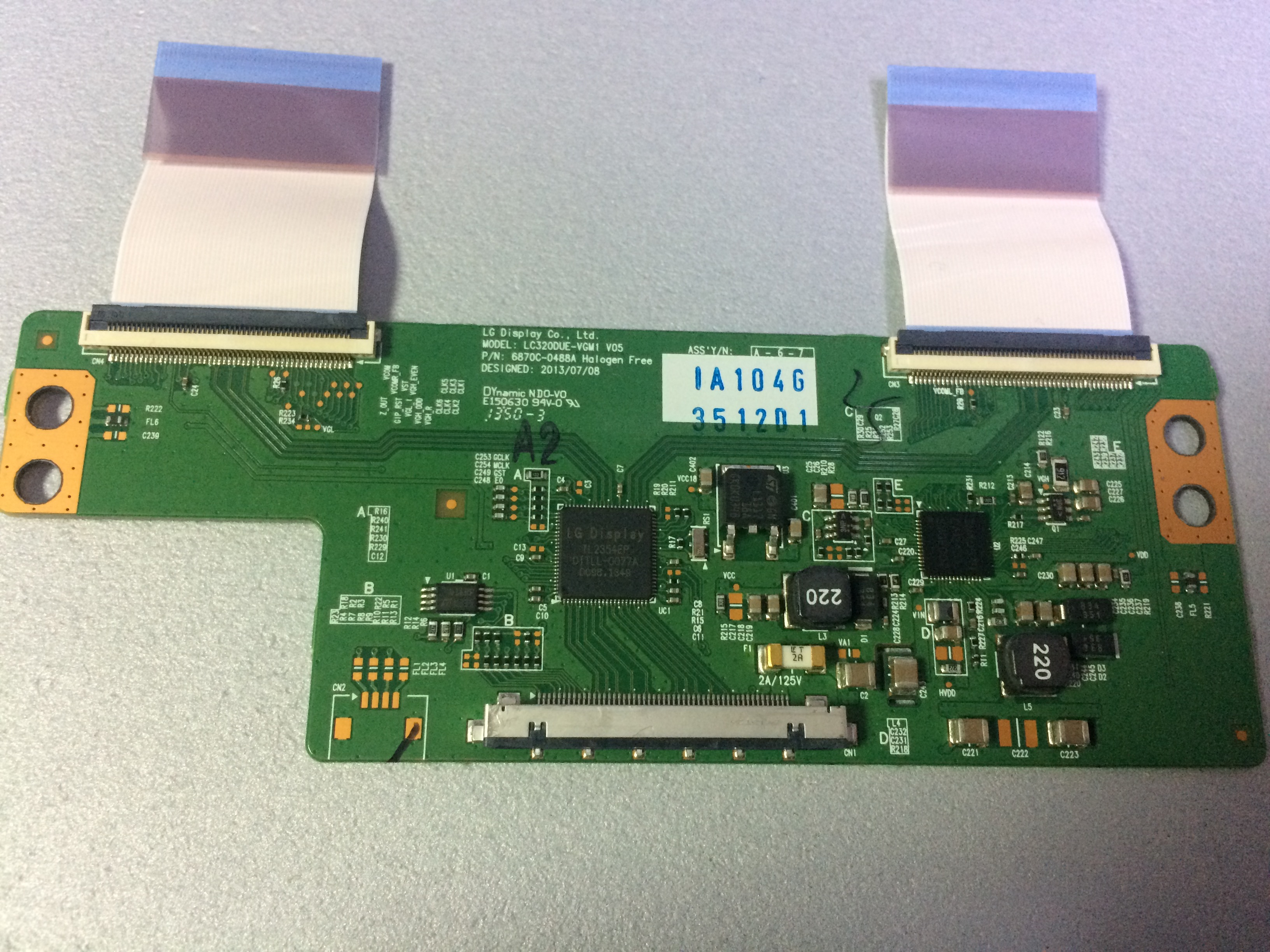 LC320DUE-VGM1 V05 Плата