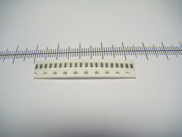 TC124-JR-0722RL Резистор SMD